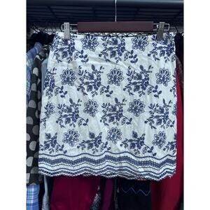 LOFT Embroidered Floral Boho Hippie Skirt Size P4 White w/ Blue Flowers Side Zip